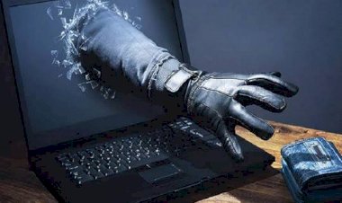 অনলাইনে প্রেম করে আপত্তিকর ভিডিও সংগ্রহঃ ফাঁদে ফেলে টাকা আদায়