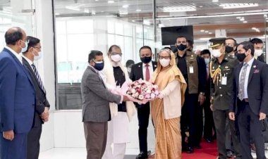 দেশে ফিরেছেন  বঙ্গবন্ধুকন্যা প্রধানমন্ত্রী শেখ হাসিনা
