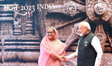 শেখ হাসিনার চমক দেখালেন: বিরোধীদের মুখে চুনকালি