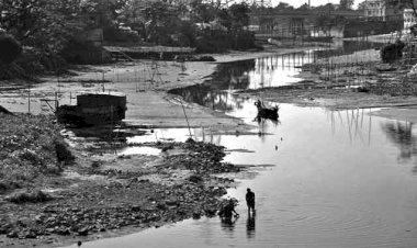 দখল ও দূষণে বিপন্ন নদী ও পরিবেশ: টনক নড়বে কবে?