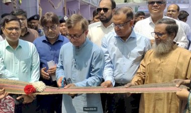 তেলের দাম বৃদ্ধির অজুহাতে বাসে অতিরিক্ত ভাড়া নিলে ব্যবস্থা: বাণিজ্যমন্ত্রী