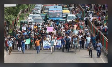 শিক্ষামন্ত্রীর পদত্যাগ দাবিতে সারাদেশে শিক্ষার্থীদের  বিক্ষোভ
