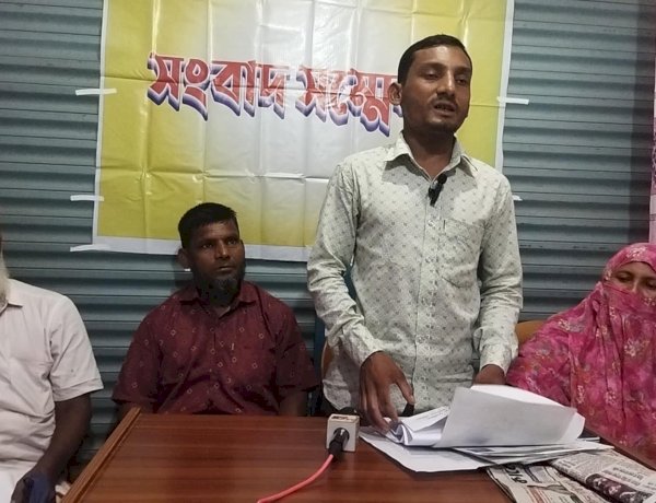 চাকরির প্রলোভনে ৯ লক্ষ টাকা হাতিয়ে নেওয়ার অভিযোগ স্কুল শিক্ষক ও সেনা সদস্যের বিরুদ্ধে