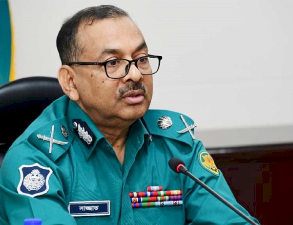 ঢাকা মেট্রোপলিটন পুলিশ কমিশনার সাজ্জাত আলীর পদত্যাগের আবেদন