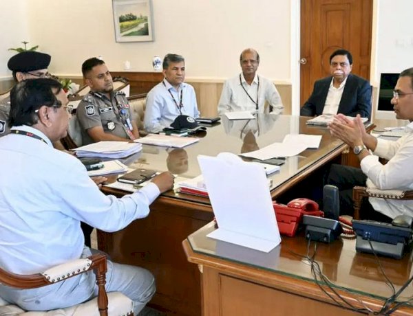 ঢাকা সড়ক থেকে উচ্ছেদ হওয়া হকারদের পুনর্বাসনে প্রধানমন্ত্রী দ্রুত ব্যবস্থা নেওয়ার নির্দেশ দিয়েছেন