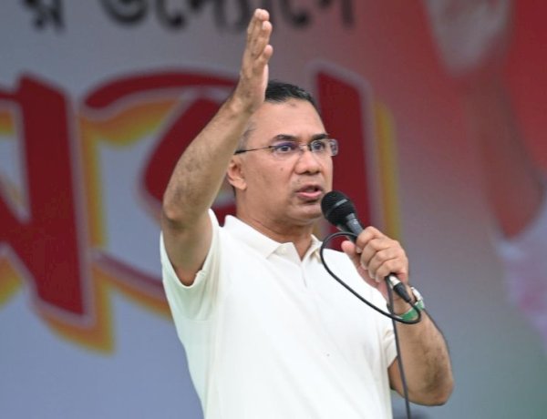 যশোরে জনসভায় প্রধানমন্ত্রীর বার্তা: বিশৃঙ্খলা রোধে সর্বস্তরের সতর্কতার আহ্বান