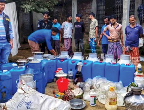 সয়াবিন তেল-ইউরিয়া-ডিটারজেন্টে ‘দুধ’, বিপর্যয়ের মুখে পাবনার দুগ্ধশিল্প