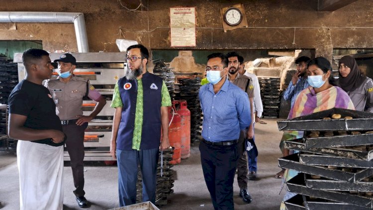 রাজশাহীর পবায় বিএসটিআই’র অনুমোদনহীন ও অস্বাস্থ্যকর দুই বেকারিকে ৩০ হাজার টাকা জরিমানা
