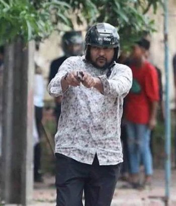 ক্যাম্পাসে গুলি ছোড়া কে সেই যুবক যাকে খুঁজছে পুলিশ 