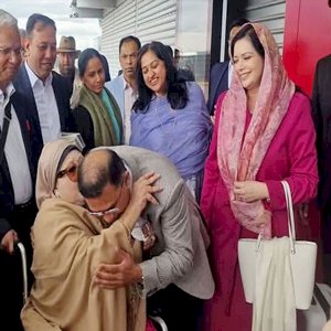 দেশে আসছেন দেশনেত্রী বেগম খালেদা জিয়া