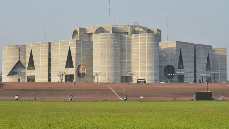 শপথের অপেক্ষায় নতুন এমপিরা,   কী কী সুবিধা পাচ্ছেন জন প্রতিনিধিরা