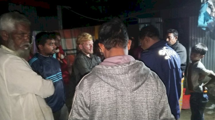 উল্লাপাড়ায় উত্ত্যক্তের প্রতিবাদে রক্তক্ষয়ী সংঘর্ষ, প্রাণ গেল যুবকের