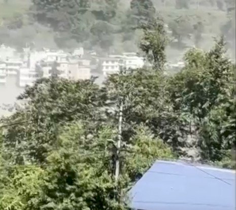 নেপাল-তিব্বত সীমান্তে ভয়াবহ আকস্মিক বন্যাঃ ২৯১ বিদেশিসহ ৩৮৪ পর্যটক নিখোঁজ
